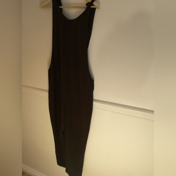 Fun dark green jumpsuit - Picture 3 of 5